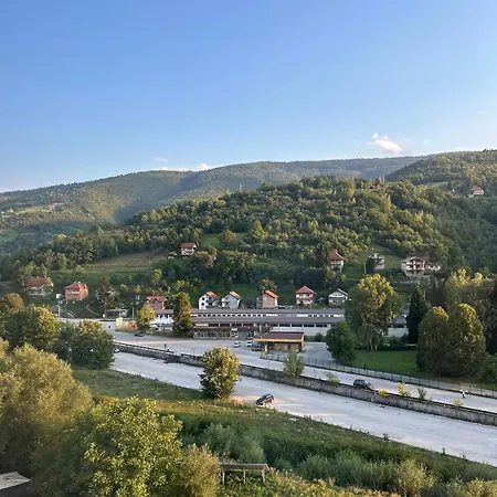 Golden Deluxe * Travnik